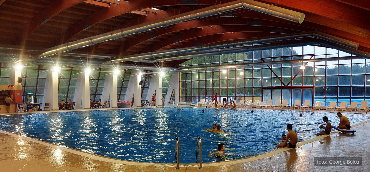 Piscina acoperită Ariniș